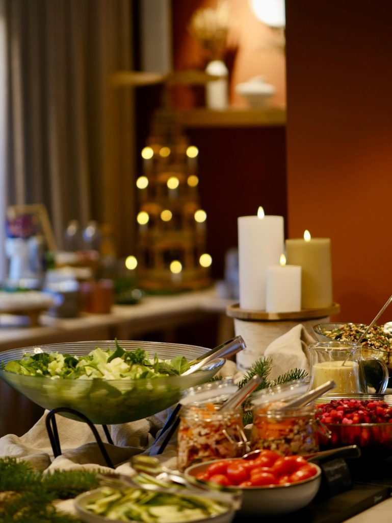 kynttilöitä ja joulutunnelmaa